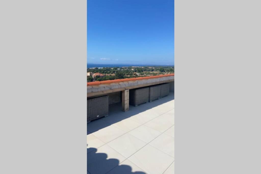 Magnifique Appartement Avec Vue Imprenable La Londe-les-Maures Exterior photo