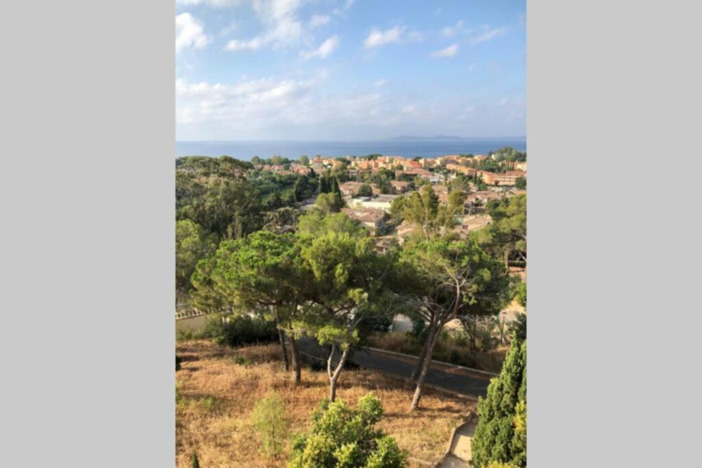 Magnifique Appartement Avec Vue Imprenable La Londe-les-Maures Exterior photo